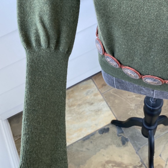 Military Classic Army Green High Cuff women’s turtleneck - Picture 7 of 7